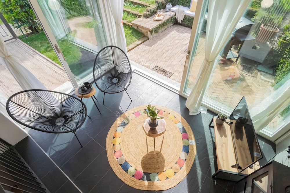 Vico Garden-203 by Rent all Como