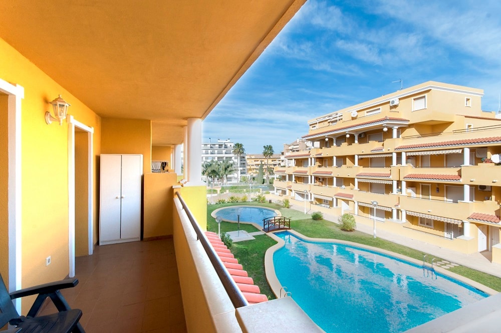 Cascades in D nia With 2 Bedrooms and 1 Bathrooms view 2