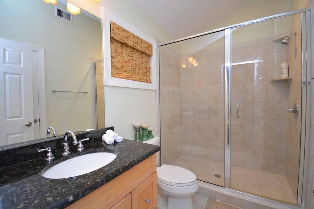 Island Time - Pet Friendly and Minutes From Beach