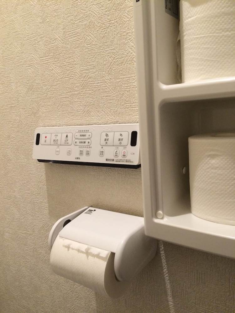 Kasai Guest House, 4min to Kasai Sta, Direct buses to Airport & Disney