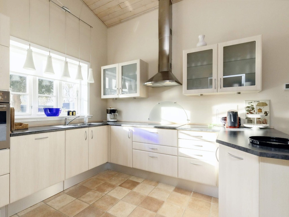 6 Person Holiday Home in Nysted, photo 13