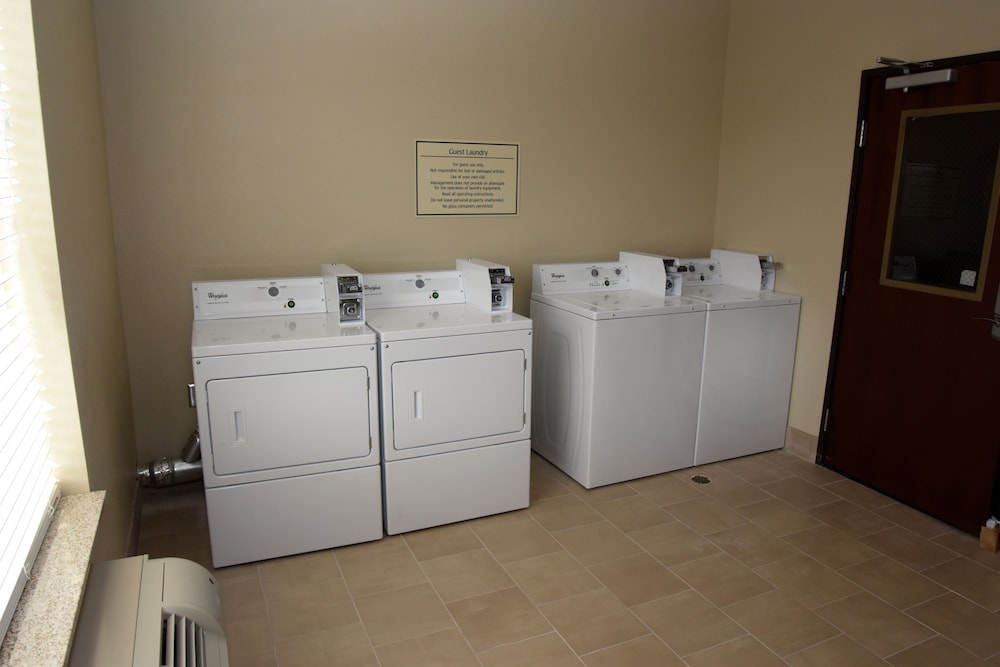 Enid Vacations - Home Away Suites - Property Image 8