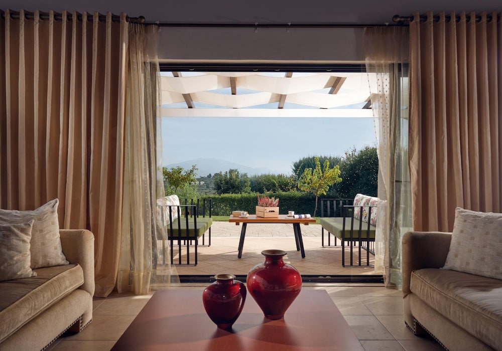 Olive Grove Luxurious Villa With Private Pool Est