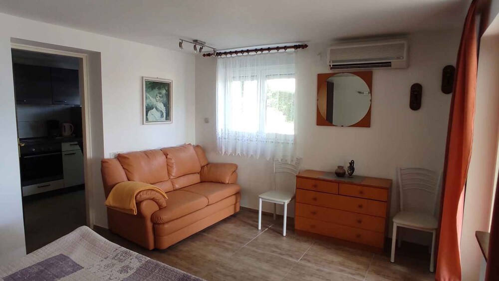 Apartment Car