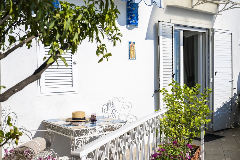 Estate4home - Casetta Arienzo