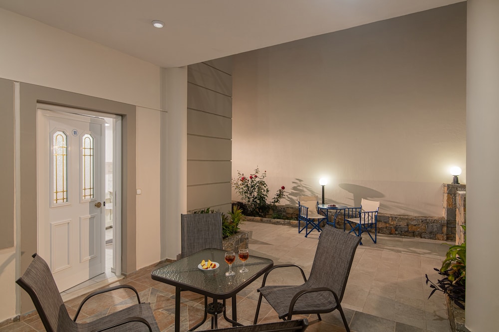Litsa Mare apartments