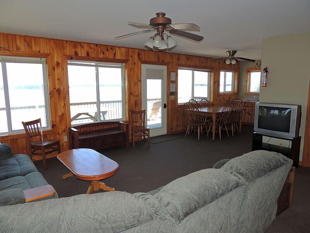 Angel Rock Waterfront Cottages and Vacation Homes