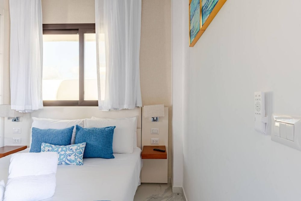 Cana Rock Star Condo Hotel