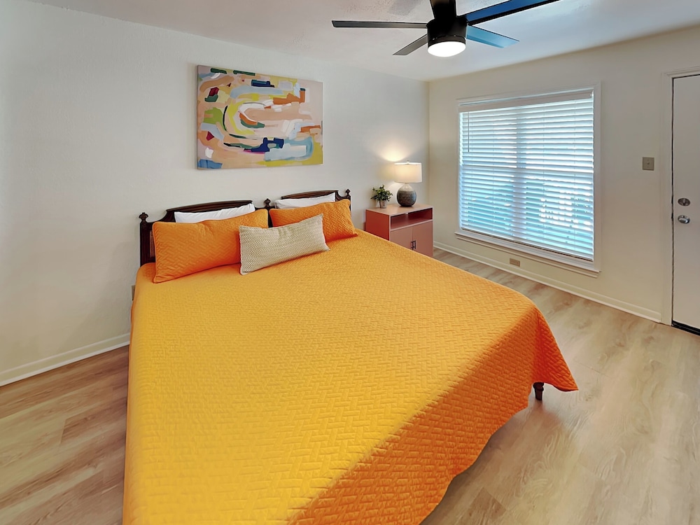 Fantasea Cove by Silver Sands Vacation Rentals
