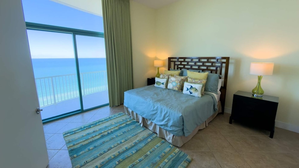 Penthouse Jr Unrivaled Luxury Insane Views 3 Bedroom Apts