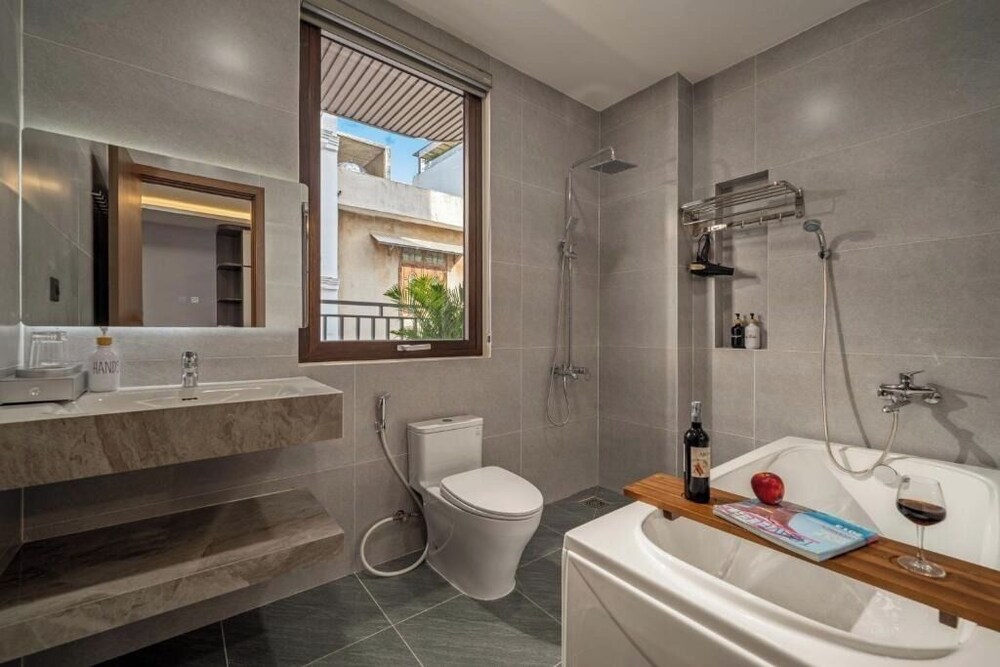 T P Villa