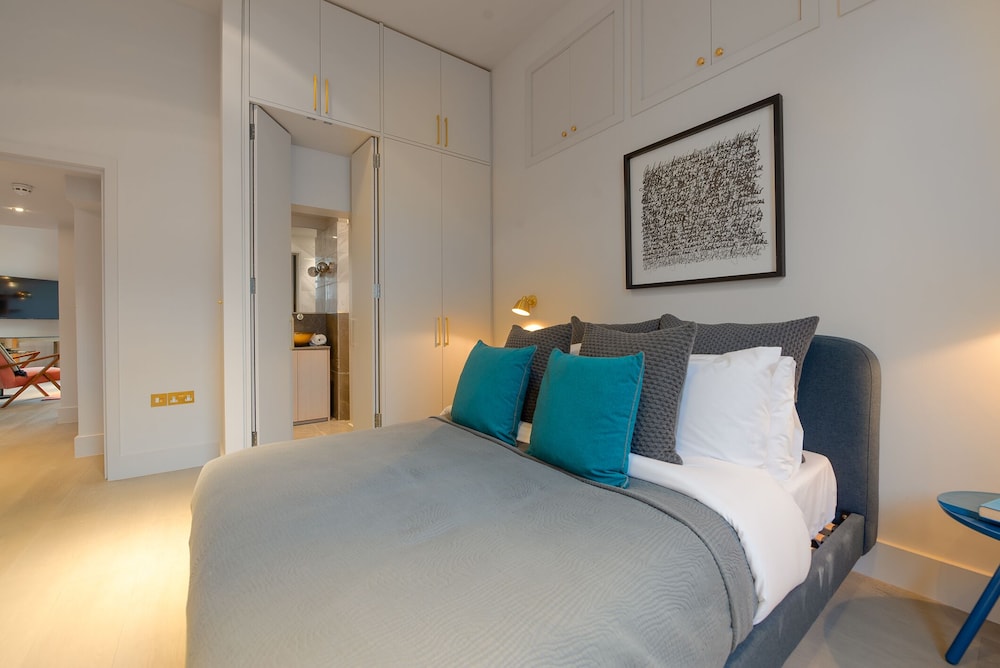 South Kensington by CAPITAL