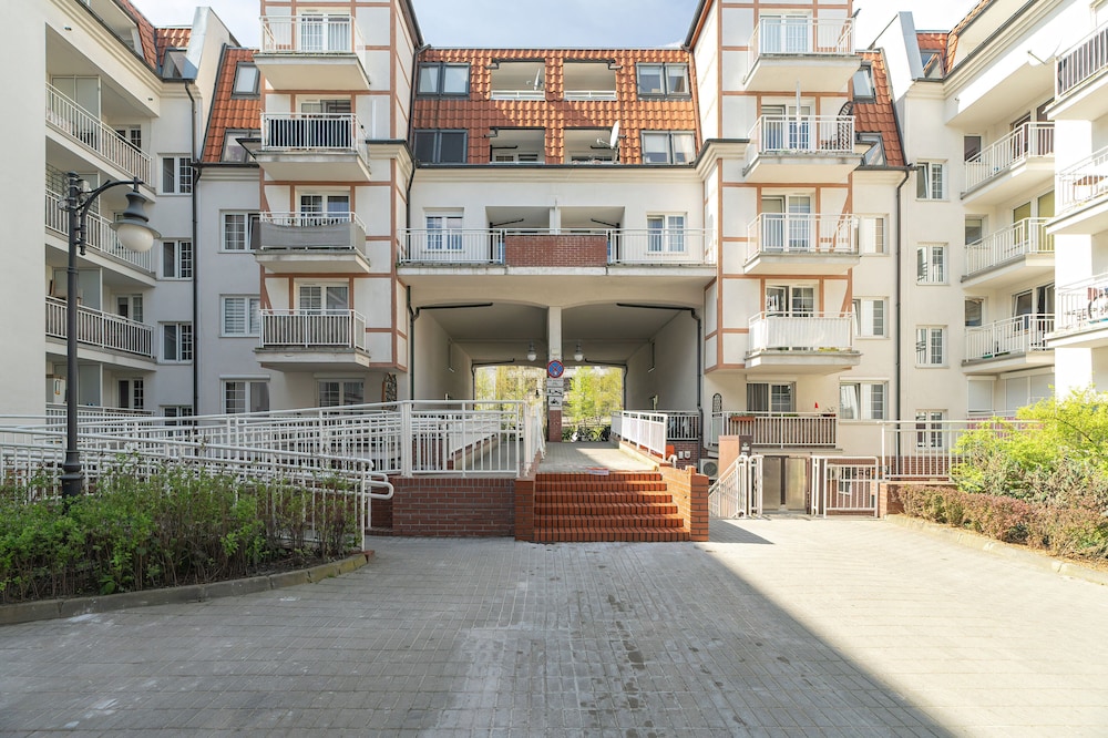 Apartment for Families by Renters view 4