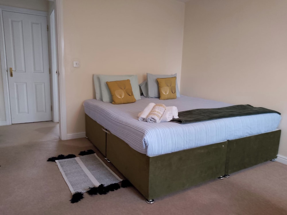 Tranquil Retreat in Ely City Center