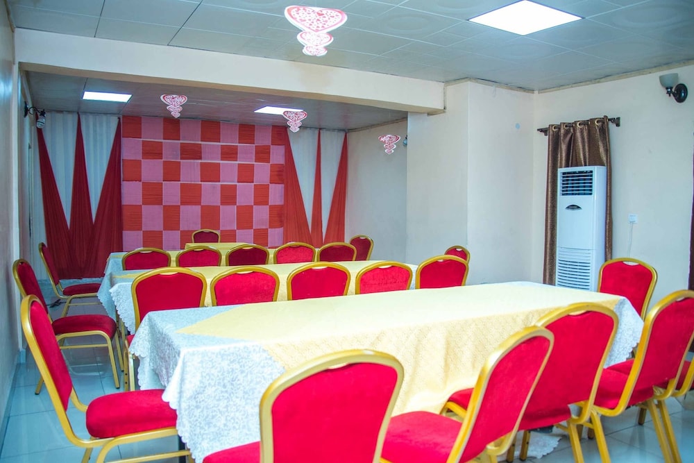 meeting & event spaces