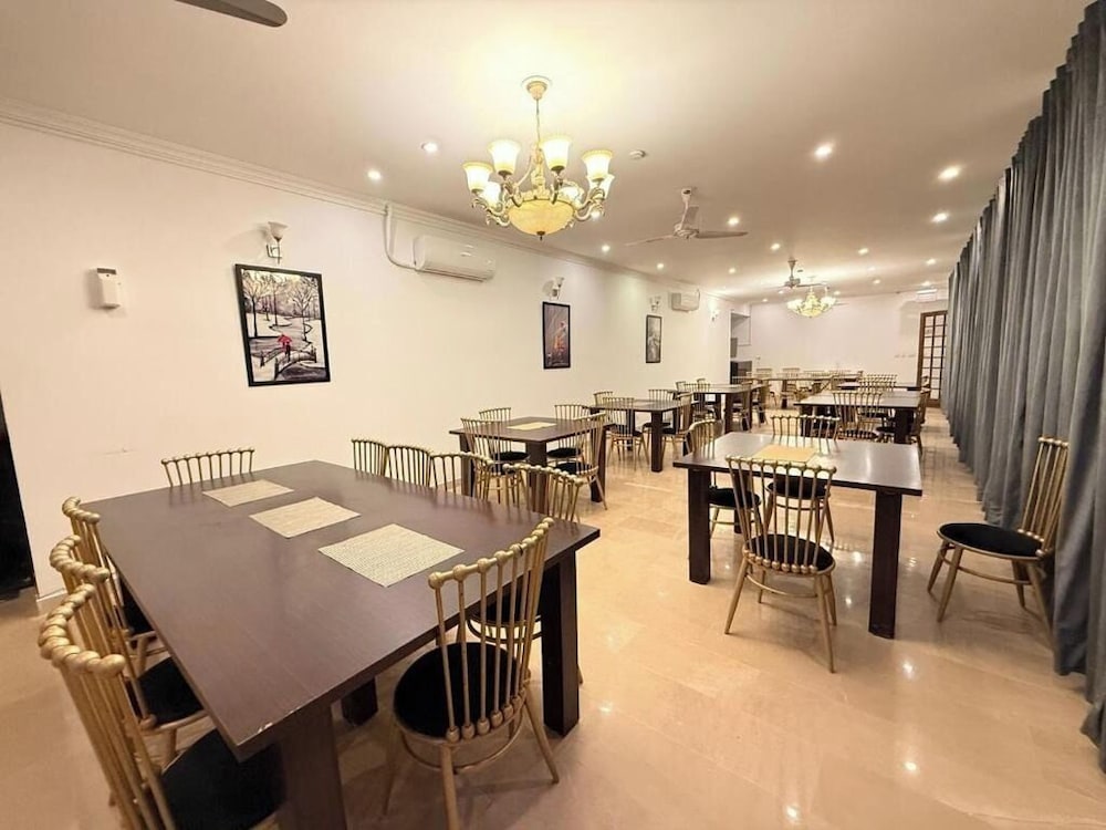Rhodium Hotel ONE
