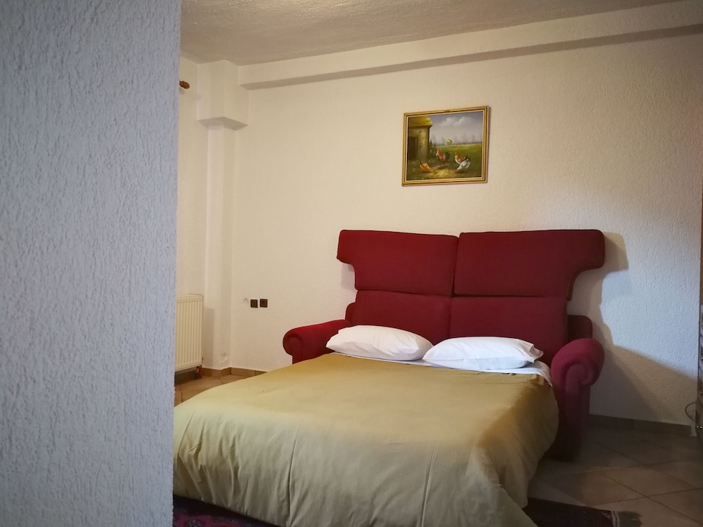 Nikky's Place - Property Image 4