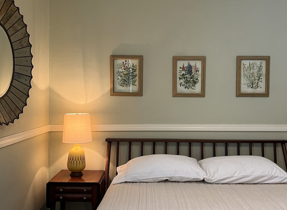 Harvest Barn Inn