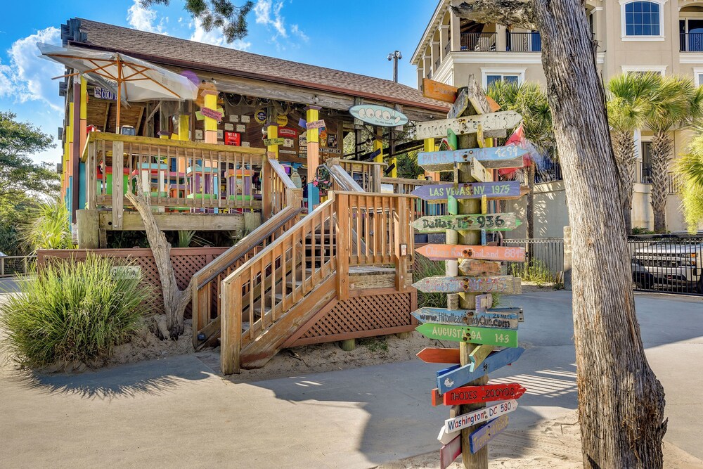Private Beach Access: Hilton Head Island Condo!
