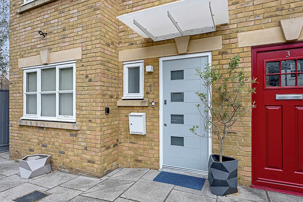 2-bed Getaway Near East Dulwich Station