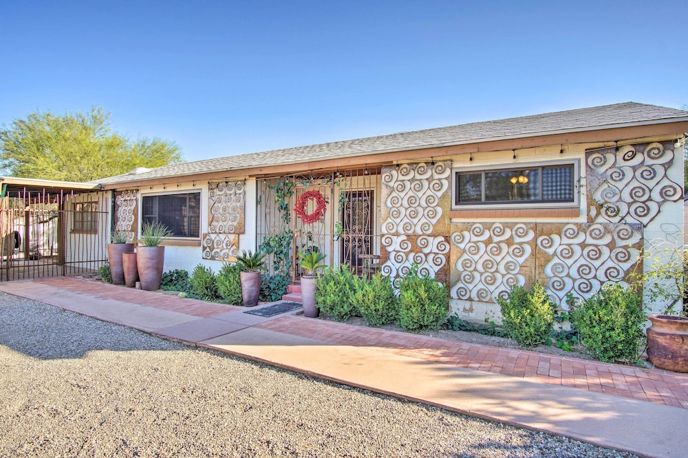 Tucson House w/ Private Pool: 5 Mi to Downtown! view 3