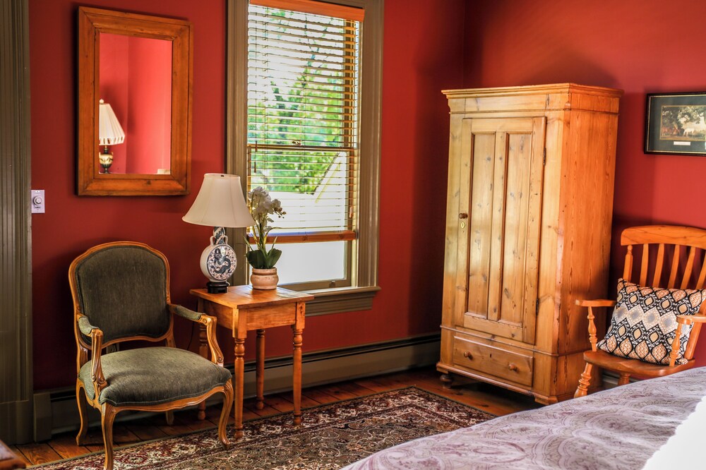 The Millerton Inn view 2