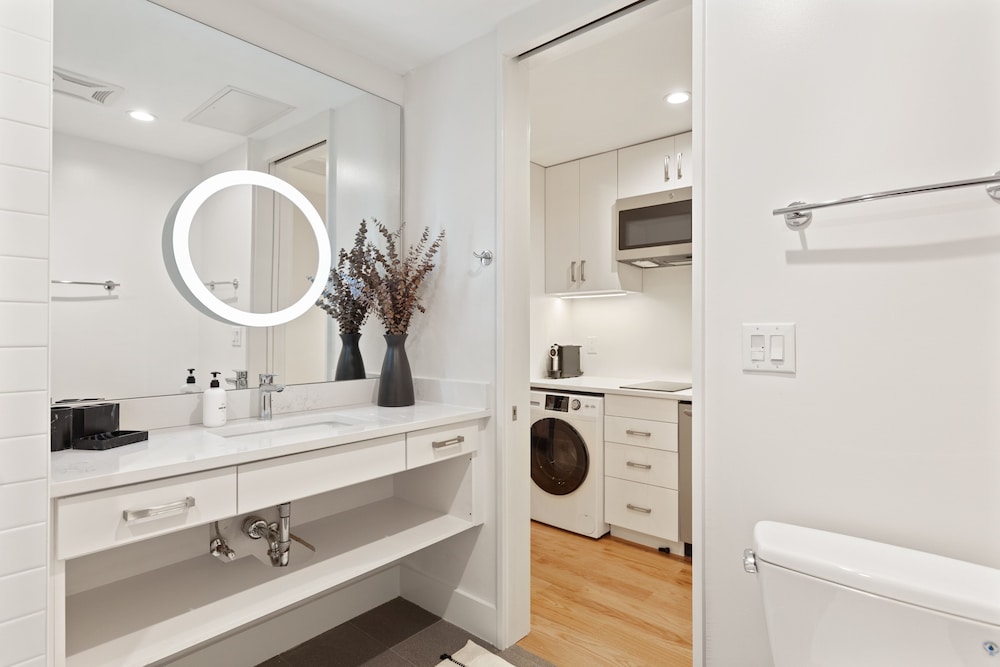 The Iris Charleston view 5