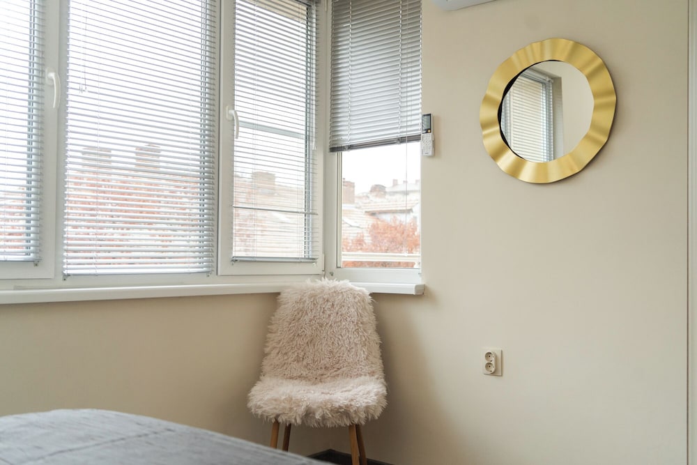 Apartment 8