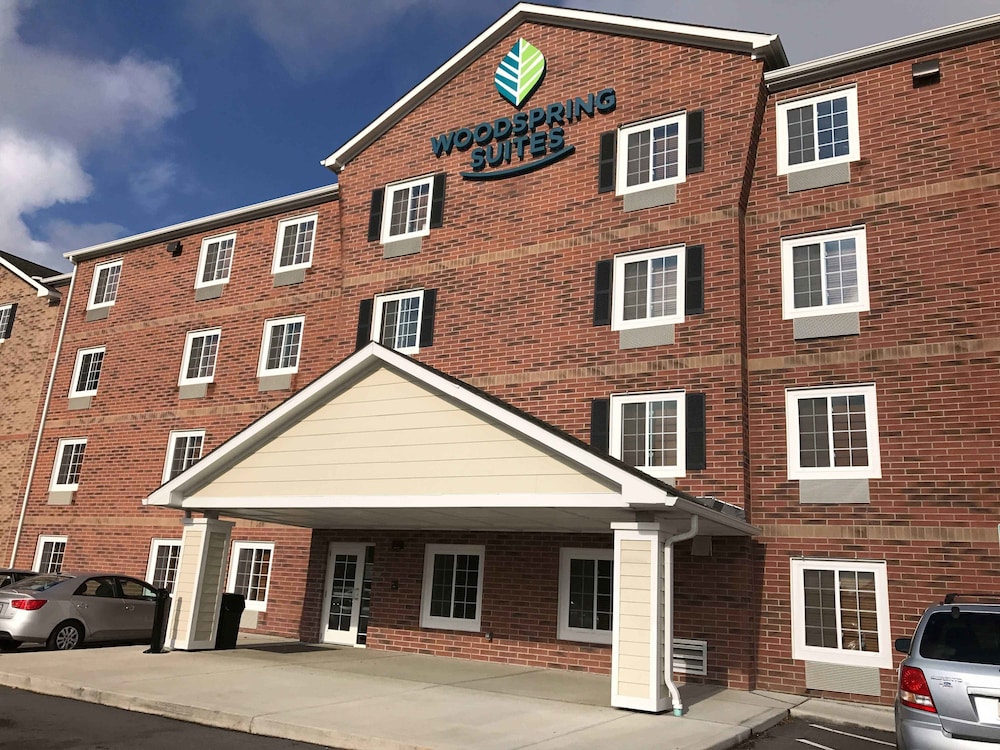 WoodSpring Suites Holland - Grand Rapids