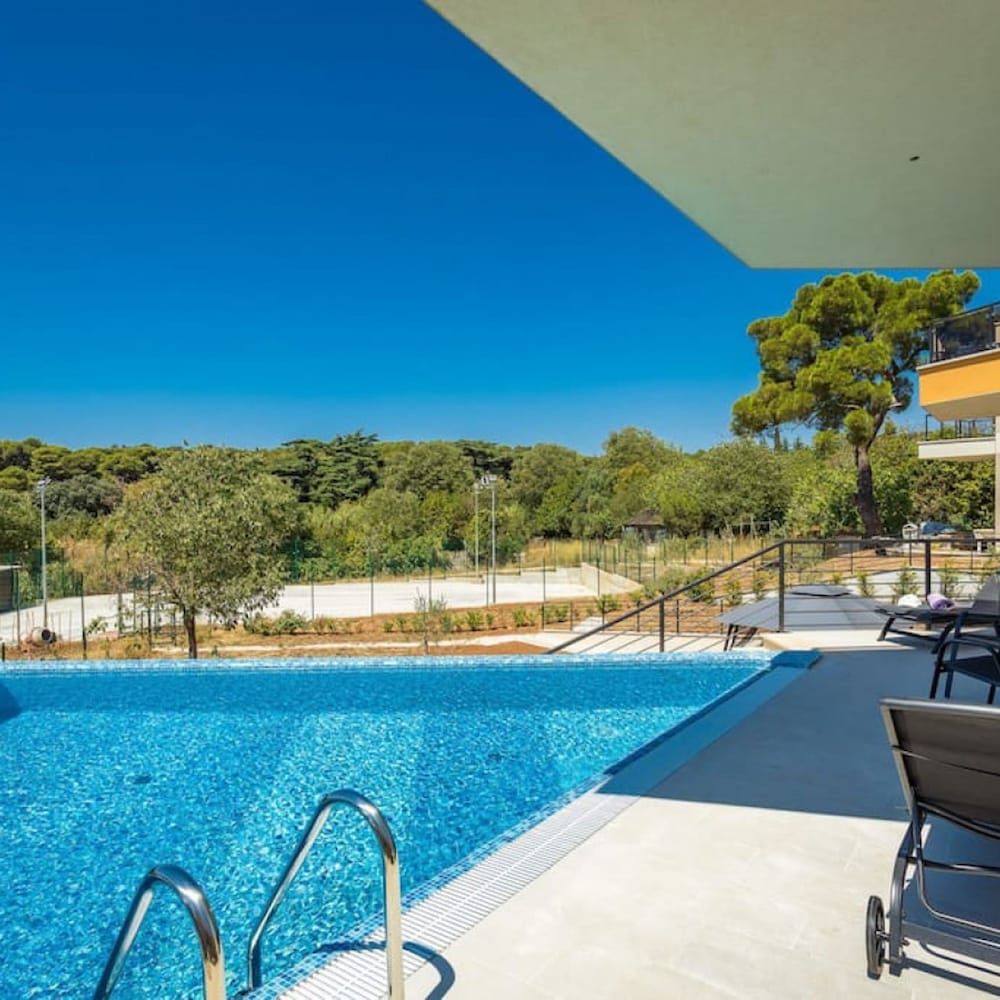 Villa Lavanda - Seaside Luxury Villa for 8 Guests