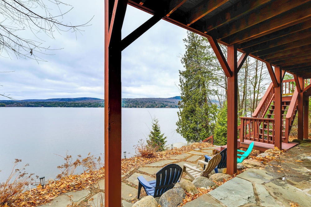 'sweet Serenity' Schroon Lake Family Retreat!