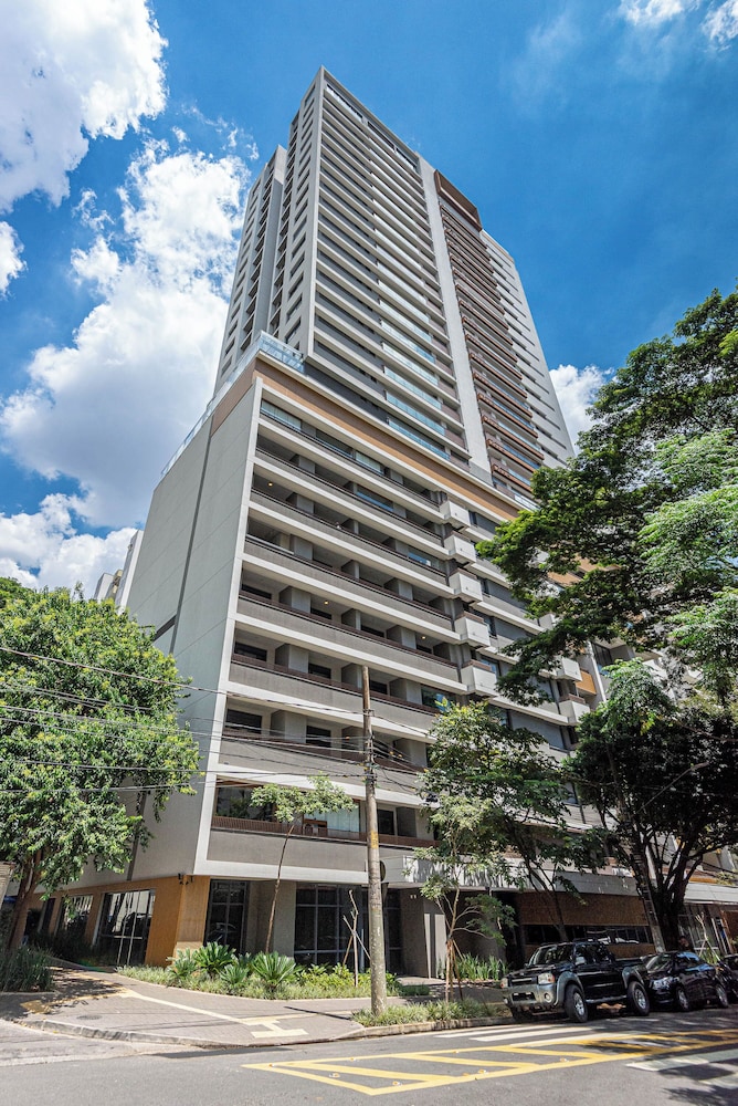 Roomo Transamerica SP Campo Belo Constantino