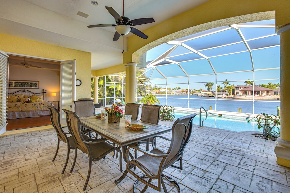 Tarpon Point Retreat w/ Dock: 1 Mi to Marina!