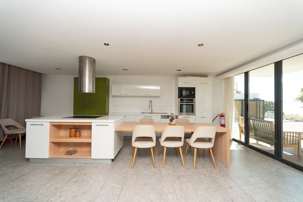 Marinhill High Luxury Property