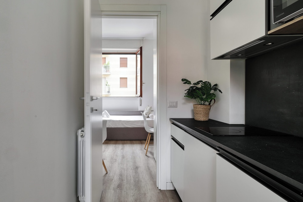 JOIVY Modern Studio for 3