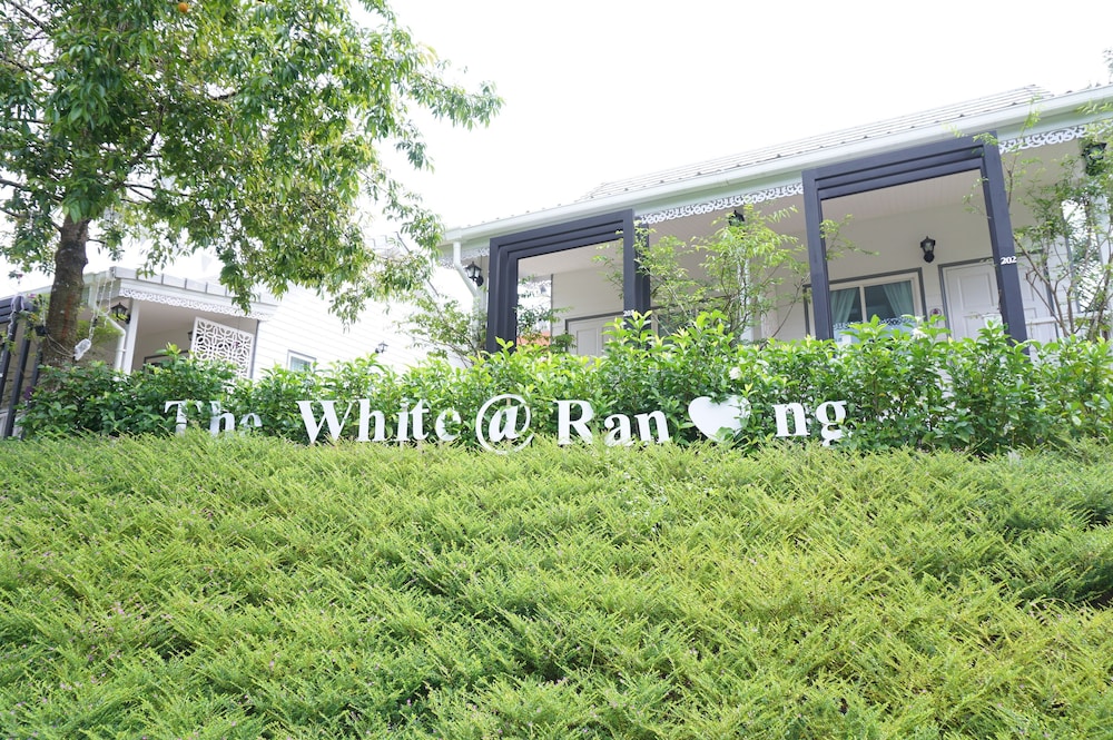 The White Village Ranong Resort
