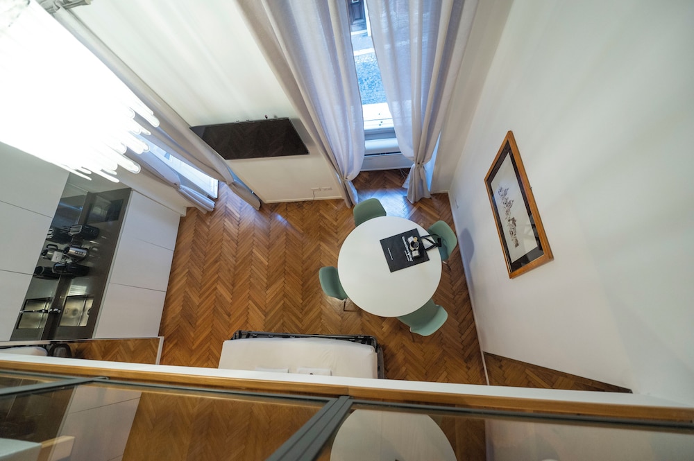 Spanish Steps Apartments