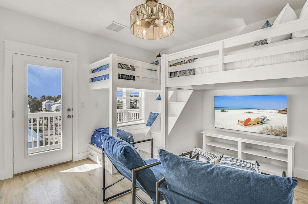 Newly Built, Walk to Dune Allen Beach, Pool 30A Ocean Pearl by Avantstay