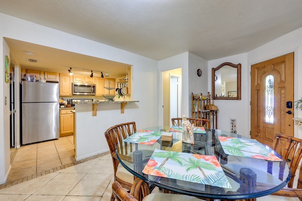 Serene St Augustine Townhome: Walk to Beach!