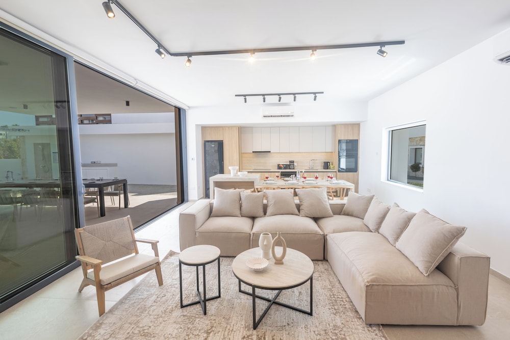 Ayia Napa Orea Villa OR9