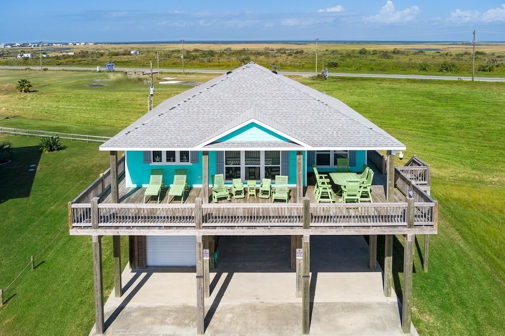 Sunkissed Castle 4 Bedroom Home