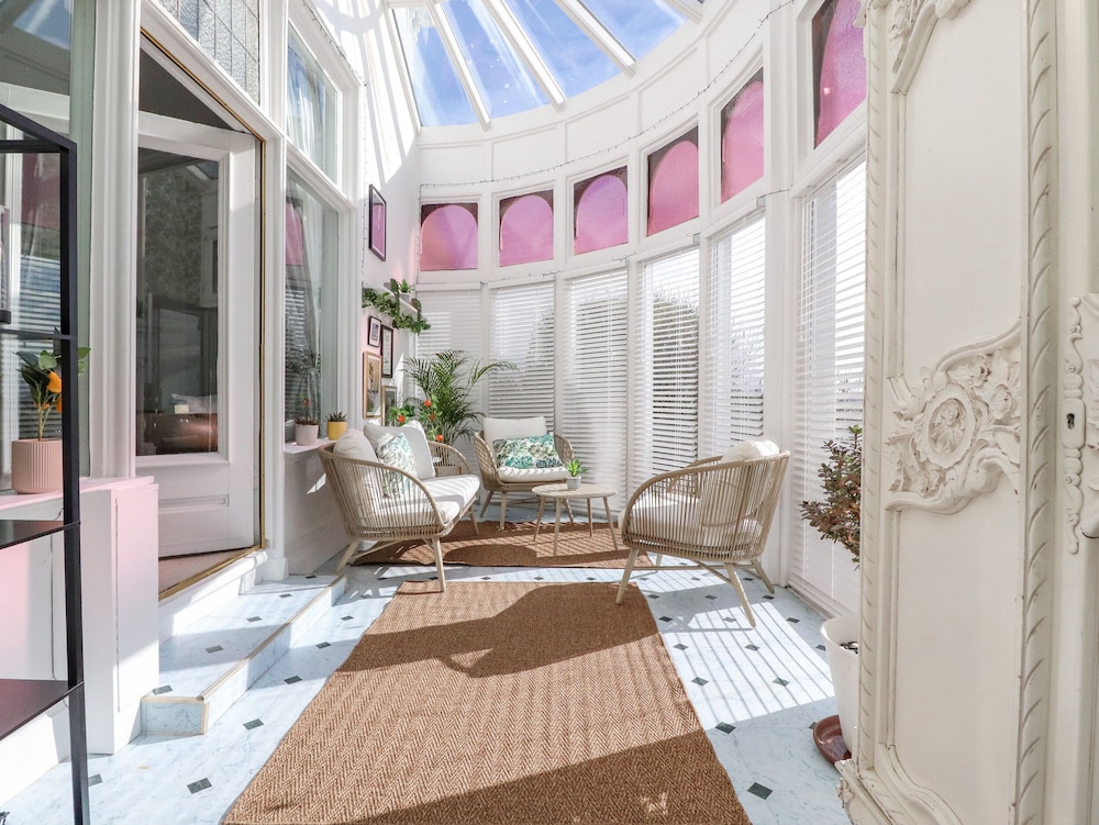 Ismay Billiard Room Apartment - Titanic Interest
