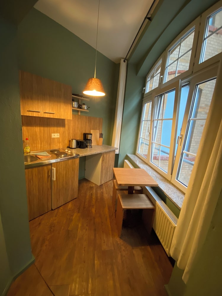 Singer109 Hostel
