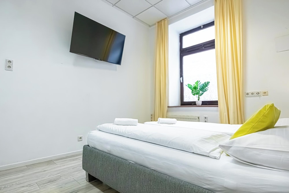 Bright 1BR Apartment in Central Vienna