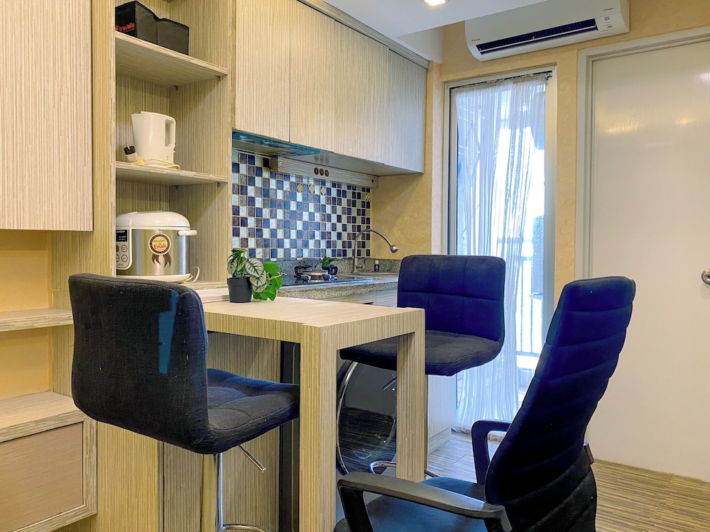 Well Designed And Warm 2Br At Bassura City Apartment