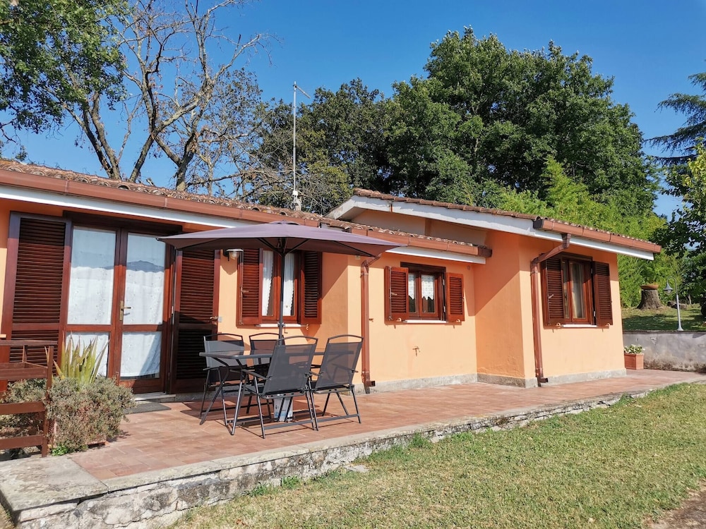 Serene Italian Retreat in Monte Caminetto, Rome Casa Airone