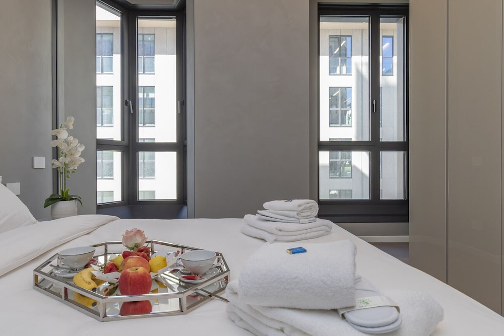 San Babila Central Tower by Rentopolis - High-end 1bdr with panoramic terrace overlooking Duomo