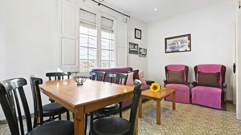 Peral in Llafranc With 2 Bedrooms and 2 Bathrooms