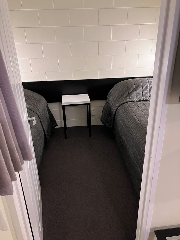 Trentham Motel