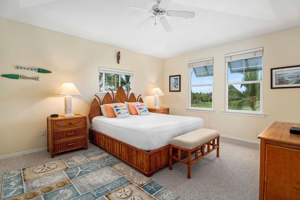Top Floor - Amazing Golf & Mountain Views - Walk to Restaurants - Vrkcv